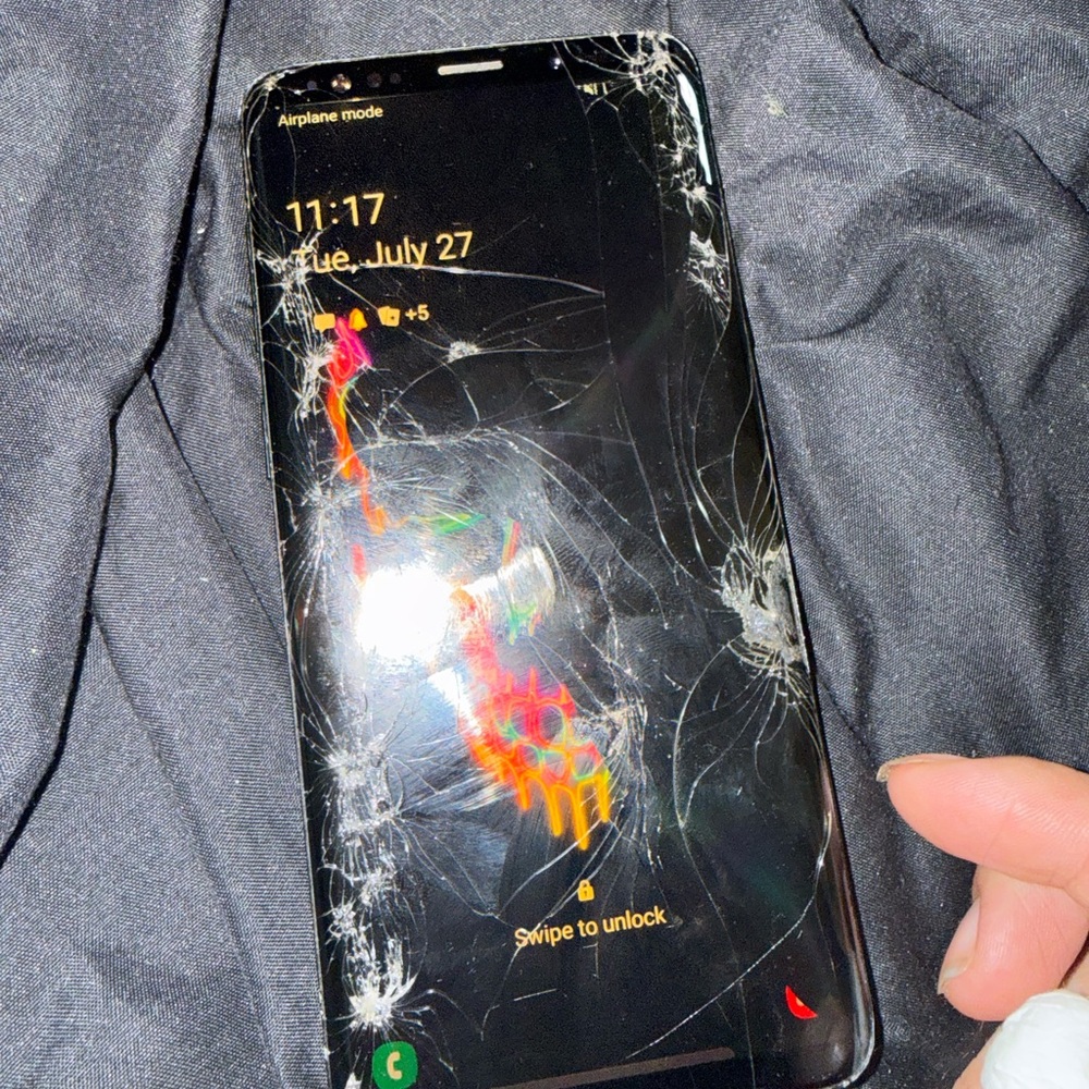 Samsung galaxy s9+ clean imei with Cracked Screen/back as is